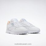 أبيض ftwr / أزرق لؤلؤي / برتقالي هالة أحذية نسائية جلدية كلاسيكية Reebok 0NZ0F424 - Image 3