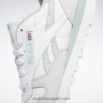 أبيض ftwr / رمادي ساحلي / رمادي بارد أحذية نسائية جلدية كلاسيكية Reebok 0NZ0F968 - Image 9