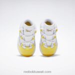 أطفال ftwr أبيض / خيط أصفر / فوق بنفسجي السؤال منتصف الأحذية - طفل صغير Reebok 0NZ0F1373 - Image 6