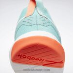البط البري شبه الكلاسيكي / الضباب / التوهج البرتقالي حذاء فليكساجون فورس 4 نسائي للتدريب Reebok 0NZ0F398 - Image 8