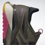 الجيش الأخضر / الأساسية السوداء / فخور الوردي حذاء nano x2 tr Adventure للنساء Reebok 0NZ0F162 - Image 8