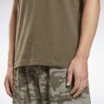 رجال الجيش الأخضر تي شيرت بشعار الماركة Reebok 0NZ0F1161 - Image 5