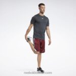 رجال بورجوندي الكلاسيكي شورت شبكي جاهز للتمارين الرياضية Reebok 0NZ0F1322 - Image 2