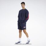 رجال ناقلات البحرية شورت فخور بعلامة تجارية كلاسيكية Reebok 0NZ0F1222 - Image 2