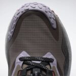 رمادي داكن / واحة أرجوانية / كور أسود حذاء الجري النسائي floatride Energy 4 Adventure Reebok 0NZ0F496 - Image 7