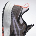 رمادي داكن / واحة أرجوانية / كور أسود حذاء الجري النسائي floatride Energy 4 Adventure Reebok 0NZ0F496 - Image 8