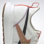 طباشير / بيج حقيقي / أسود أساسي قرن الطاقة floatride تنمو أحذية الجري Reebok 0NZ0F495 - Image 9