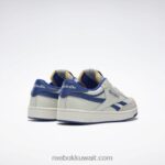 طباشير / ملكي جامعي / أحمر ممتاز نادي ج الانتقام خمر أحذية رجالية Reebok 0NZ0F1029 - Image 4
