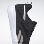 قلب أسود / أبيض فتور / ذهب وردي حذاء فلكساغون إنرجي 4 للتدريب النسائي Reebok 0NZ0F265 - Image 8