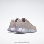 ناعم ecru / واحة أرجوانية / أبيض ftwr حذاء نسائي zig dynamica 4 Reebok 0NZ0F418 - Image 4