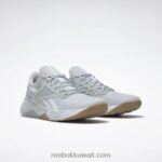 نقي رمادي 2 / قدم أبيض / رمادي نقي 3 أحذية التدريب nanoflex tr للسيدات Reebok 0NZ0F276 - Image 3